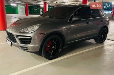 Позашляховик / Кросовер Porsche Cayenne 2010 в Броварах