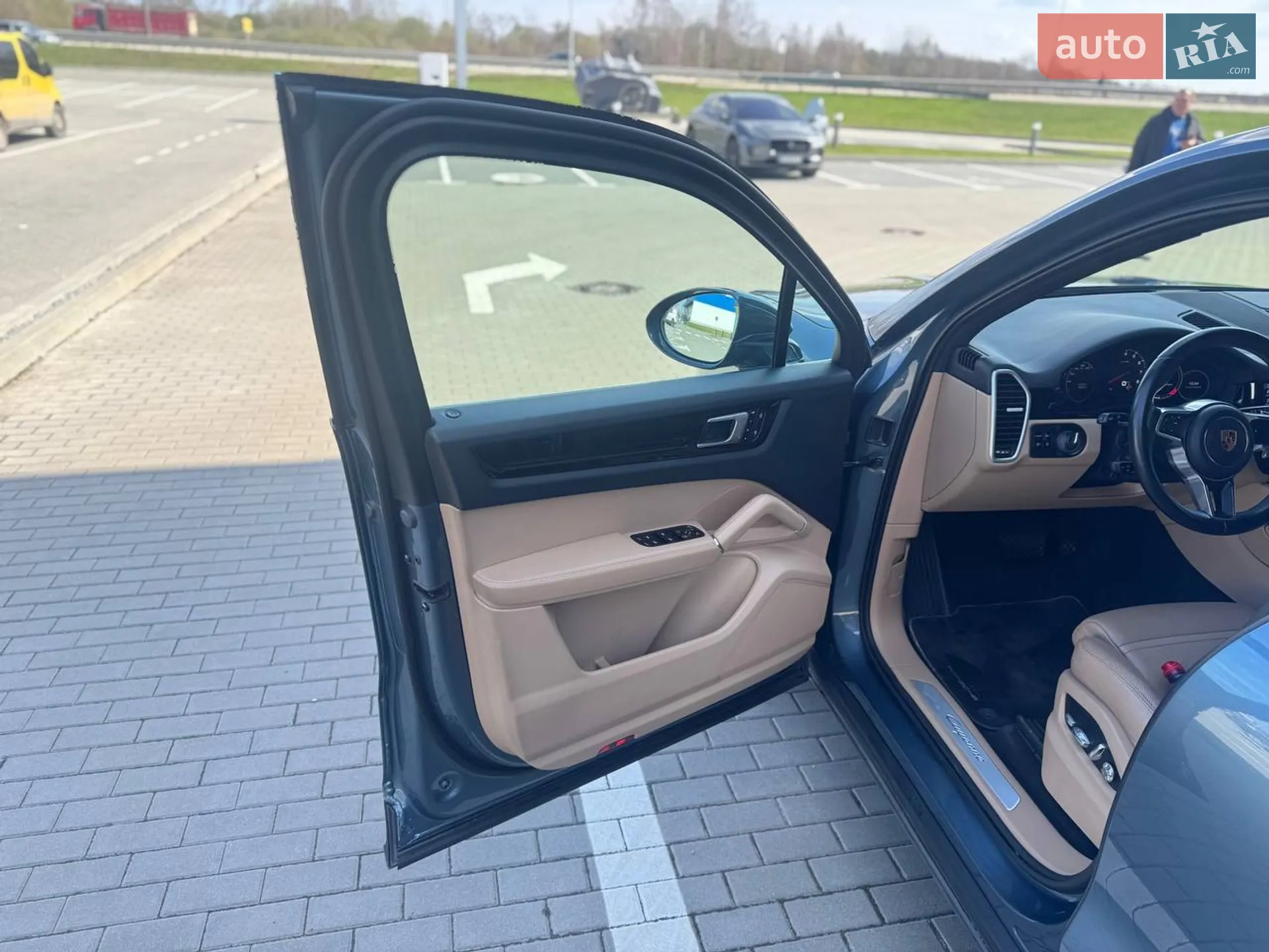 2019 Porsche Cayenne - мініатюра 7