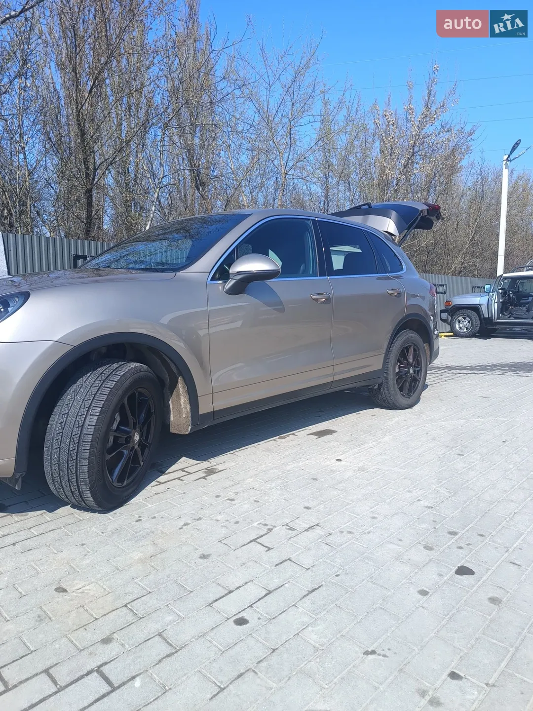 2015 Porsche Cayenne - мініатюра 3
