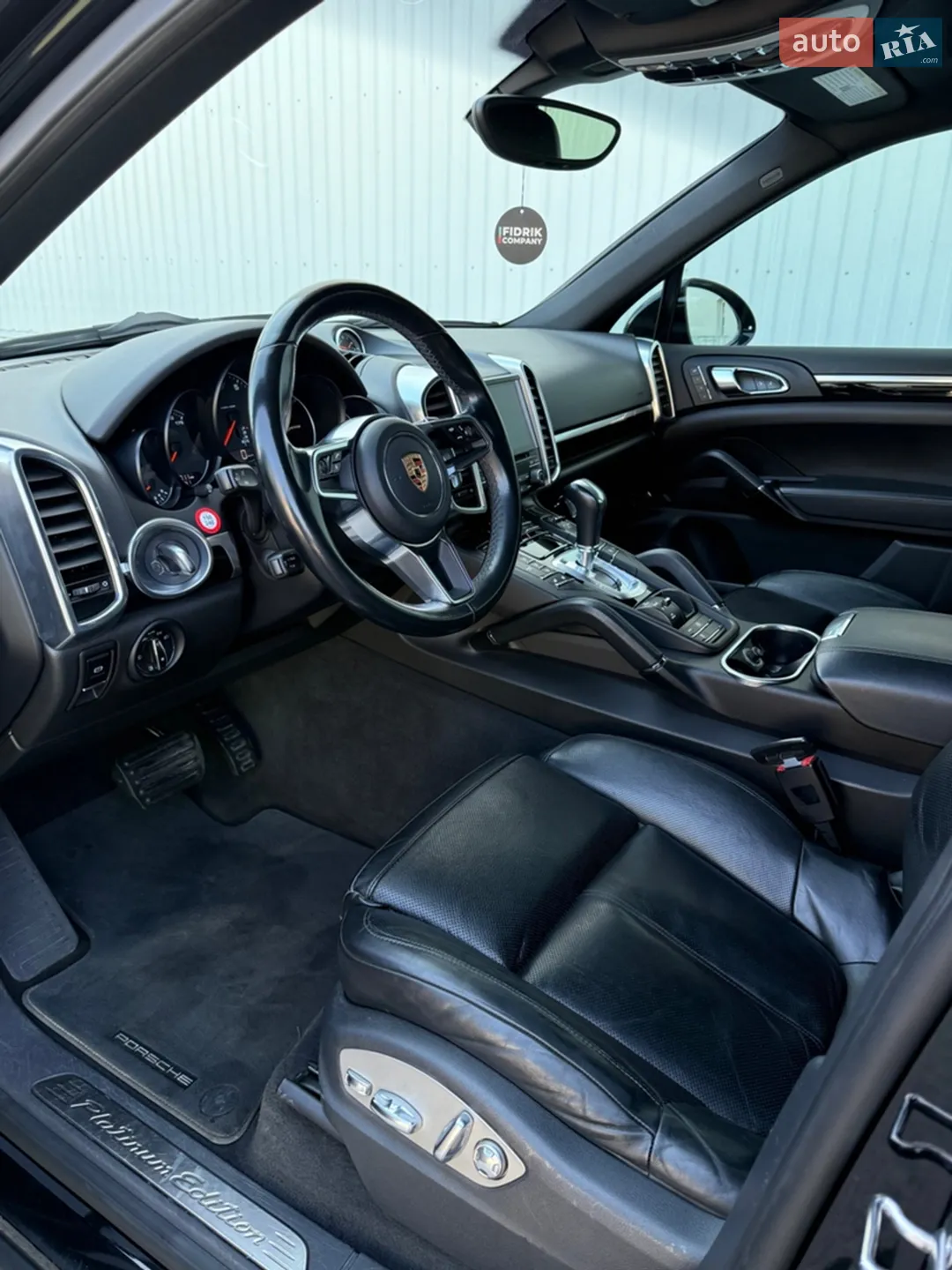2017 Porsche Cayenne - мініатюра 12