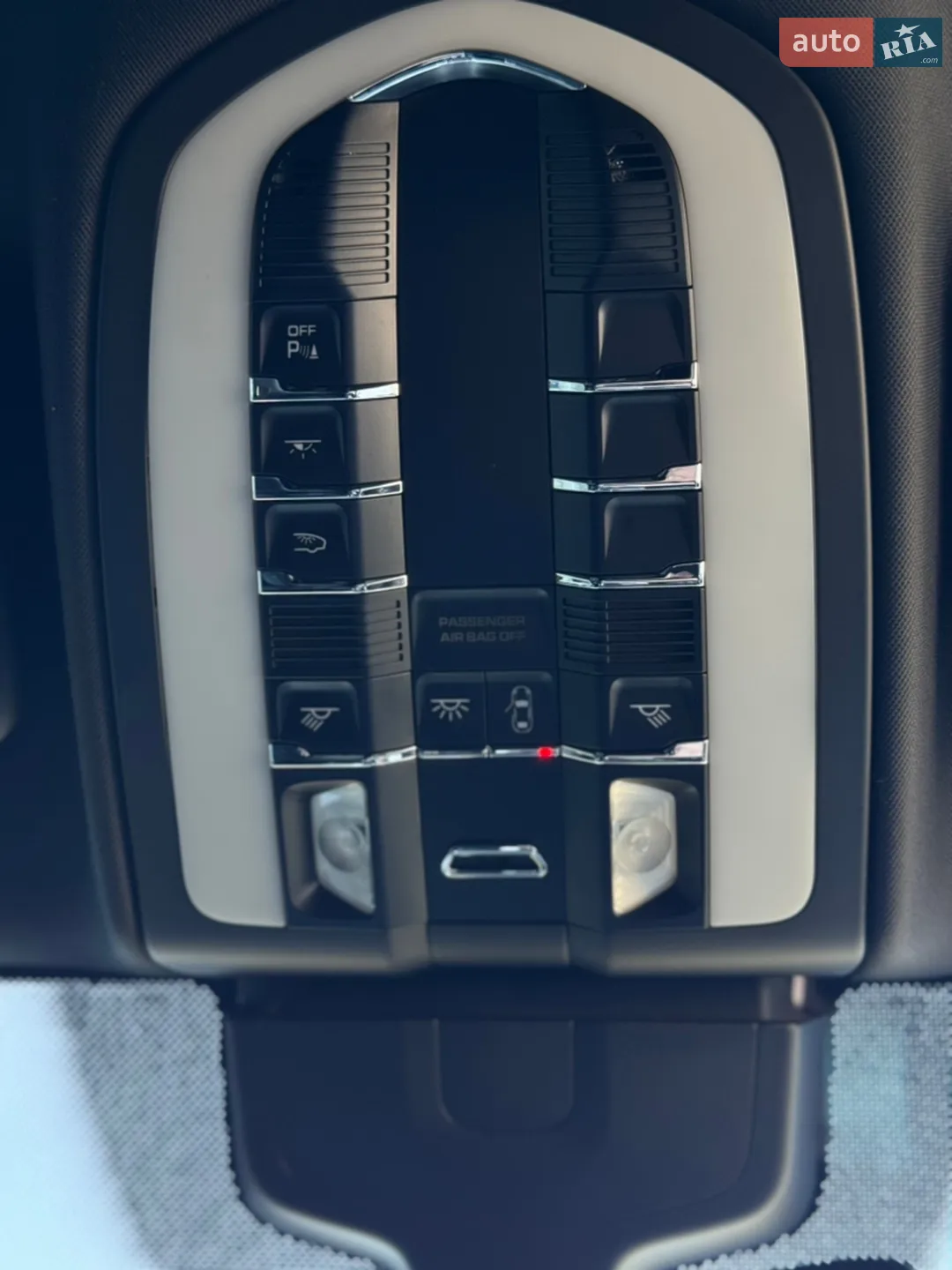 2011 Porsche Cayenne - мініатюра 49