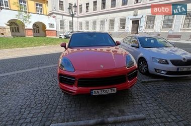 Внедорожник / Кроссовер Porsche Cayenne 2020 в Киеве