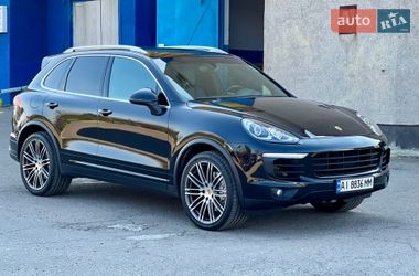 Позашляховик / Кросовер Porsche Cayenne 2015 в Рівному