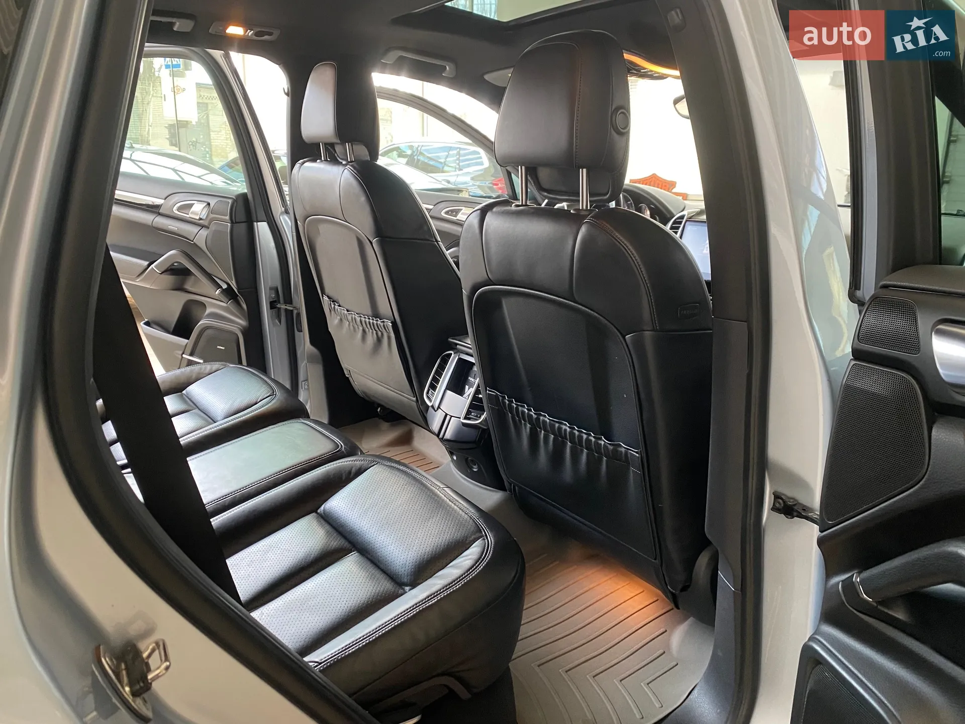 2015 Porsche Cayenne - мініатюра 39