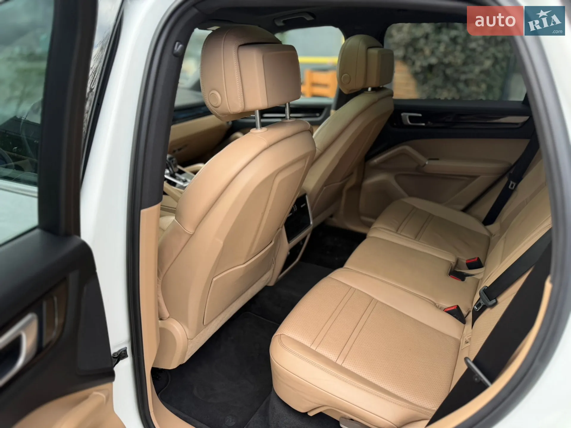 2019 Porsche Cayenne - мініатюра 11