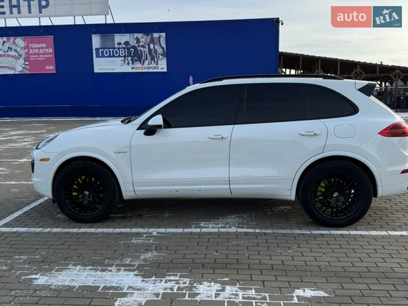 Позашляховик / Кросовер Porsche Cayenne 2017 в Нововолинську