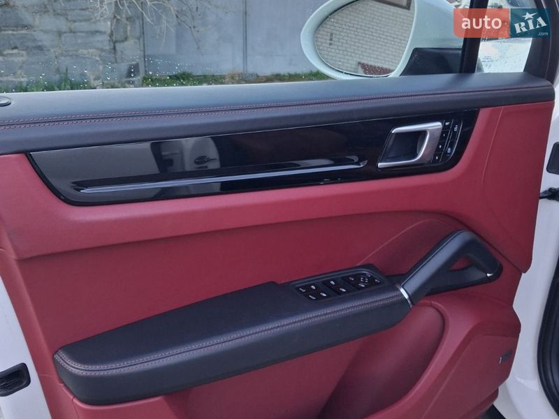 Внедорожник / Кроссовер Porsche Cayenne 2021 в Житомире фото 12 Внедорожник / Кроссовер Porsche Cayenne 2021 в Житомире