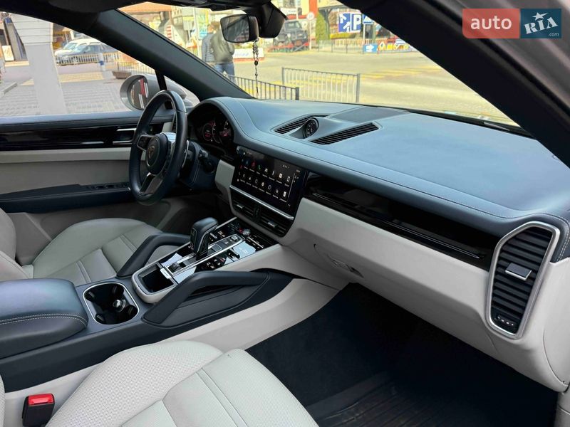 Позашляховик / Кросовер Porsche Cayenne 2022 в Львові