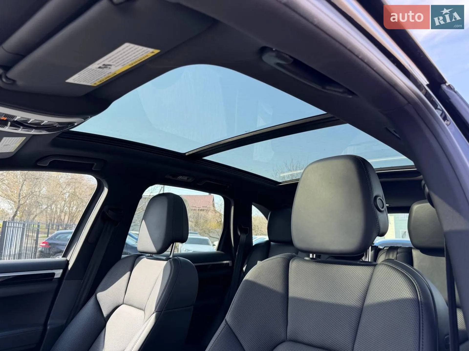 2017 Porsche Cayenne - мініатюра 54