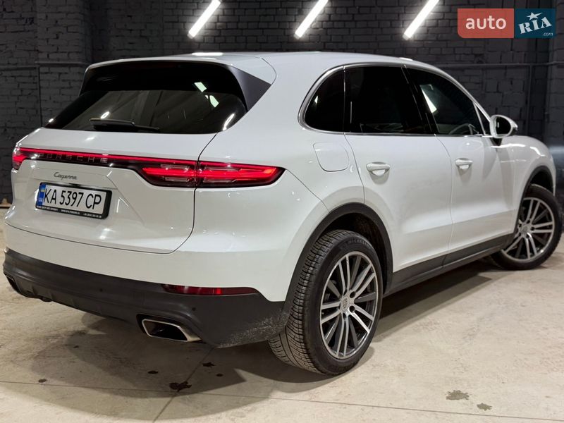 Внедорожник / Кроссовер Porsche Cayenne 2017 в Киеве фото 15 Внедорожник / Кроссовер Porsche Cayenne 2017 в Киеве