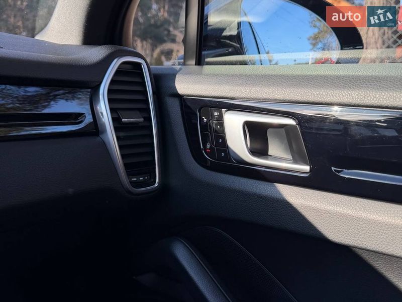 Внедорожник / Кроссовер Porsche Cayenne 2018 в Виннице