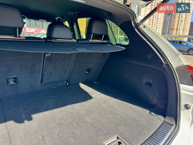 Внедорожник / Кроссовер Porsche Cayenne 2016 в Киеве