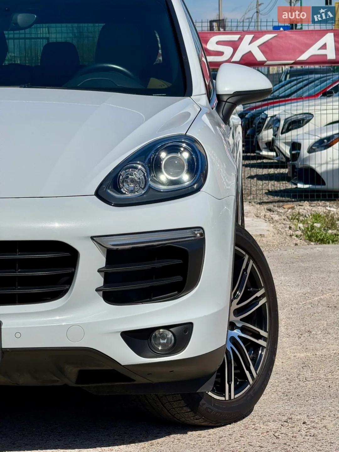 2016 Porsche Cayenne - мініатюра 87