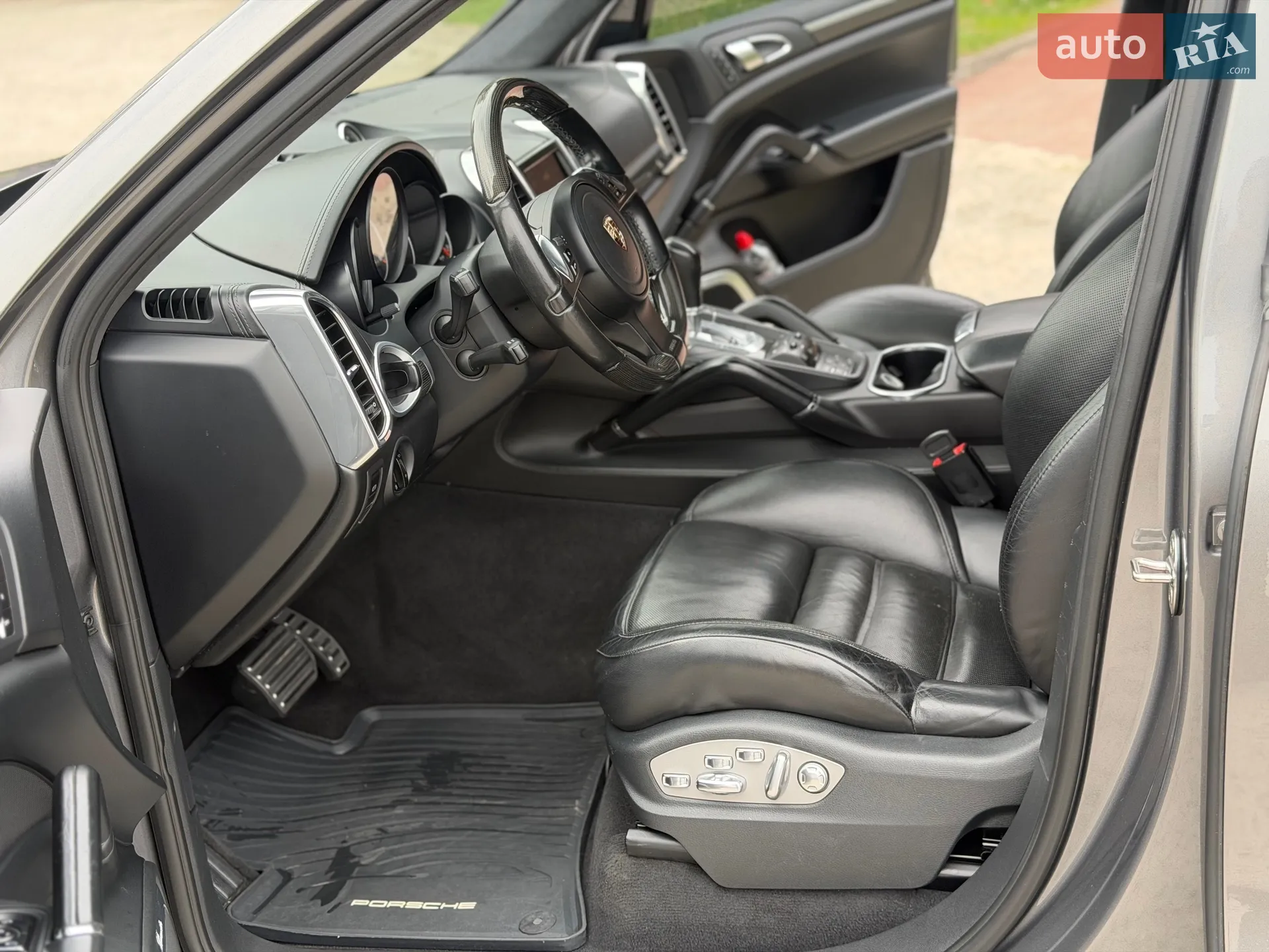 2011 Porsche Cayenne - мініатюра 19