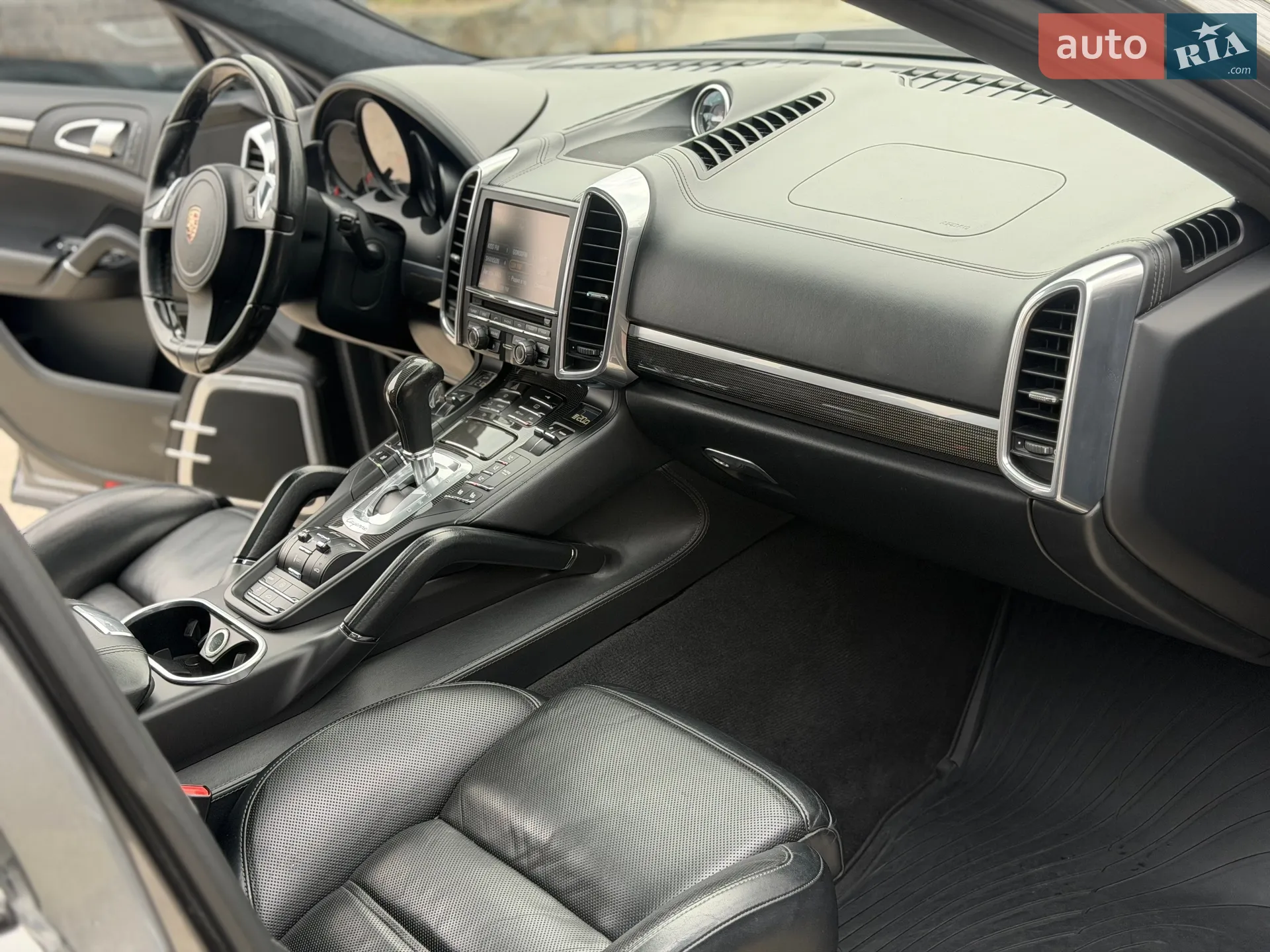 2011 Porsche Cayenne - мініатюра 29