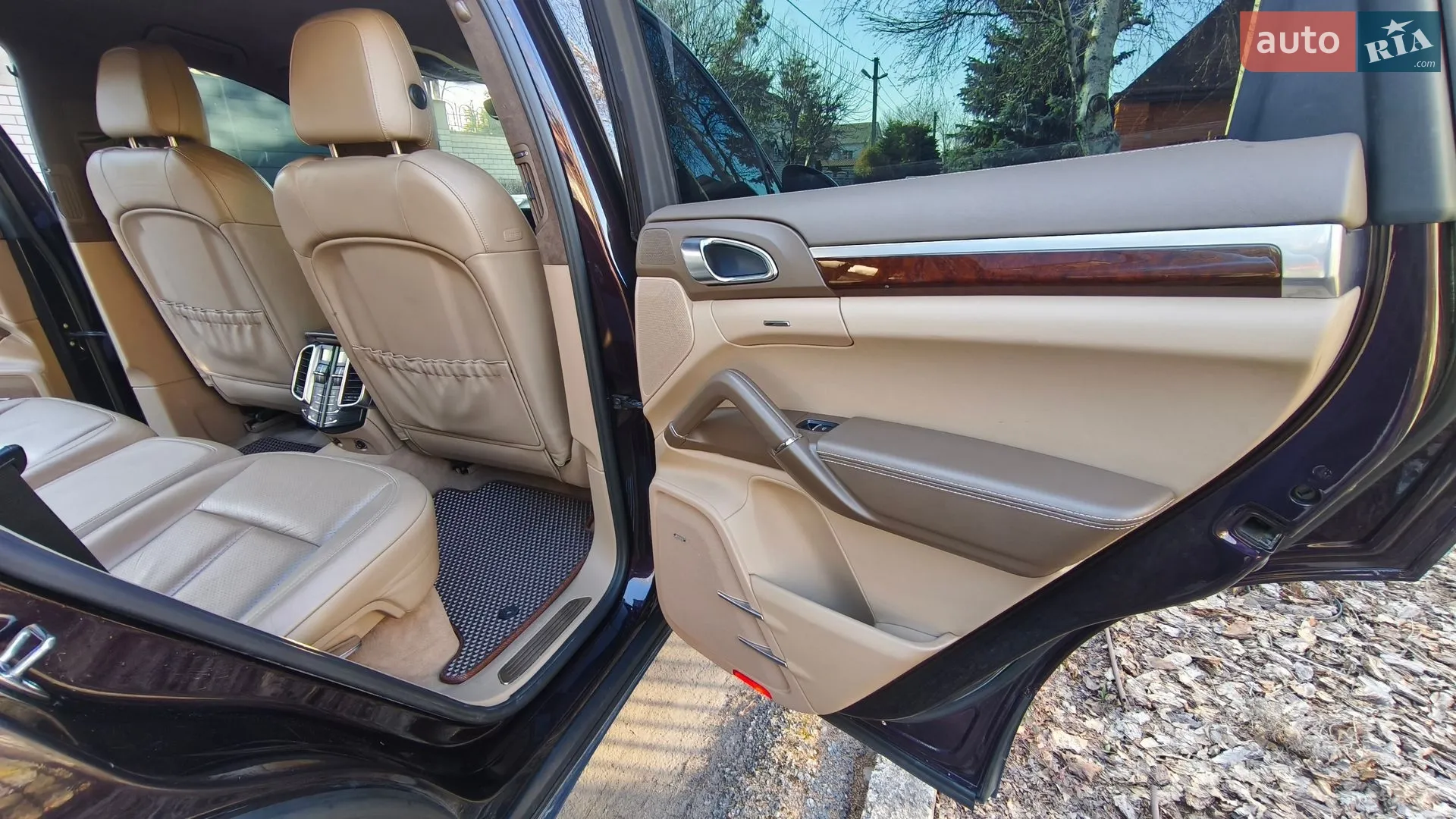 2011 Porsche Cayenne - мініатюра 19