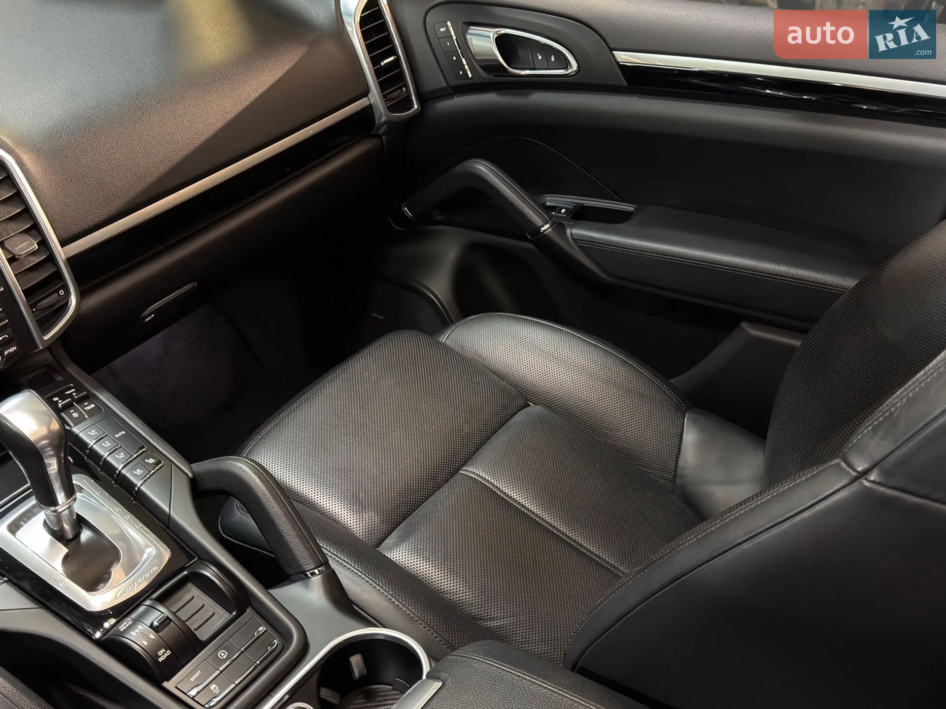 2016 Porsche Cayenne - мініатюра 19