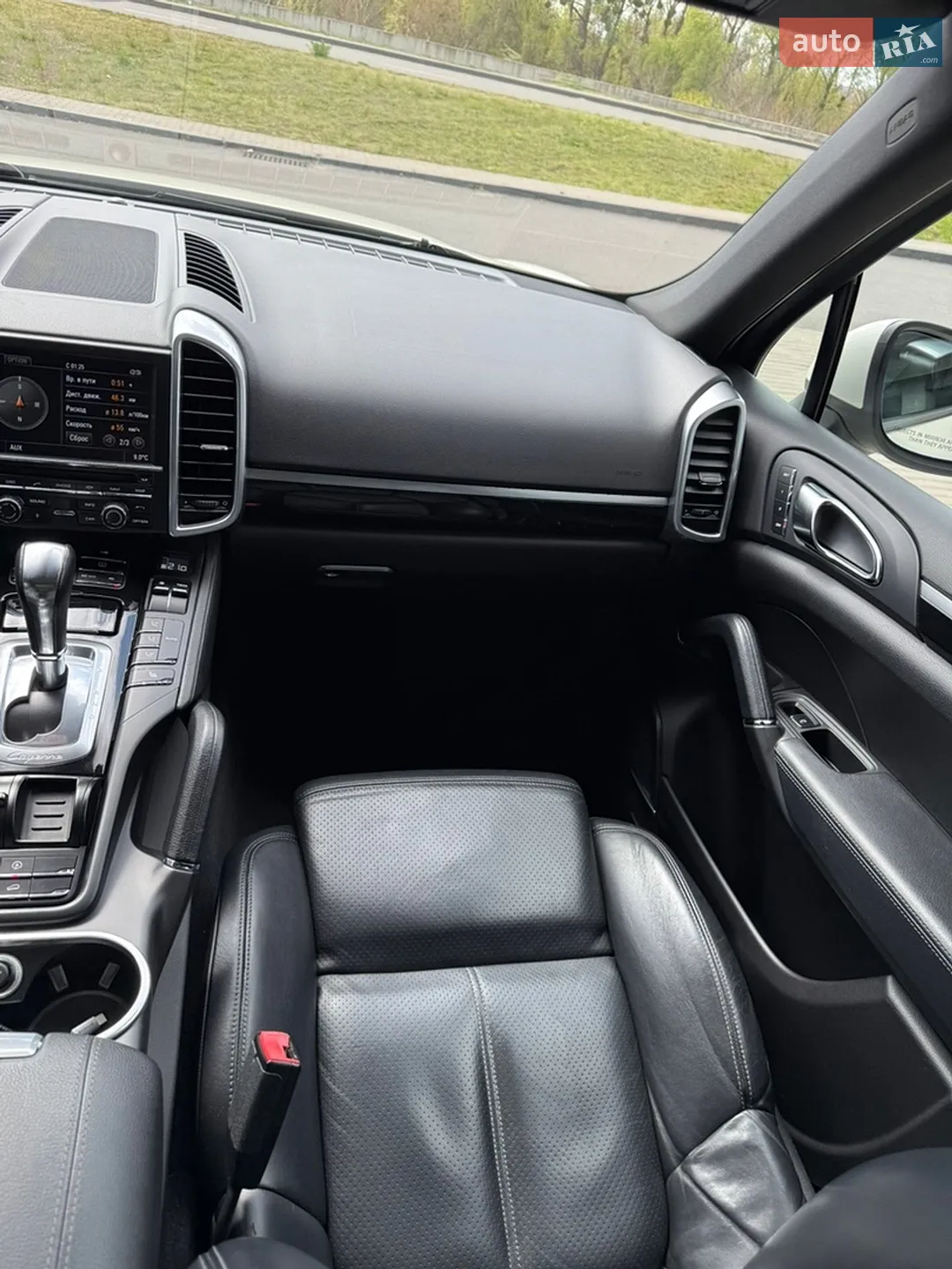 2011 Porsche Cayenne - мініатюра 24
