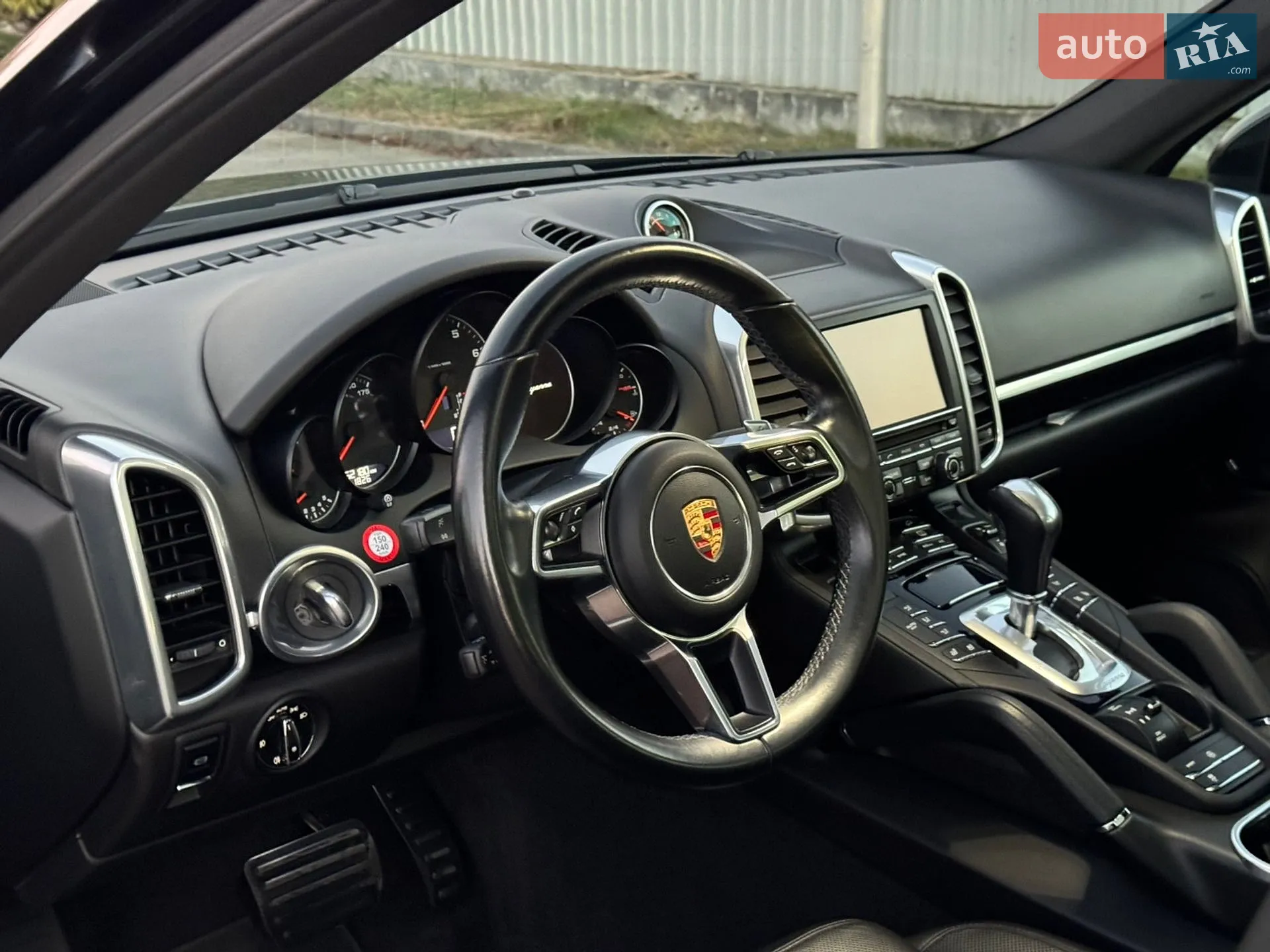 2015 Porsche Cayenne - мініатюра 23