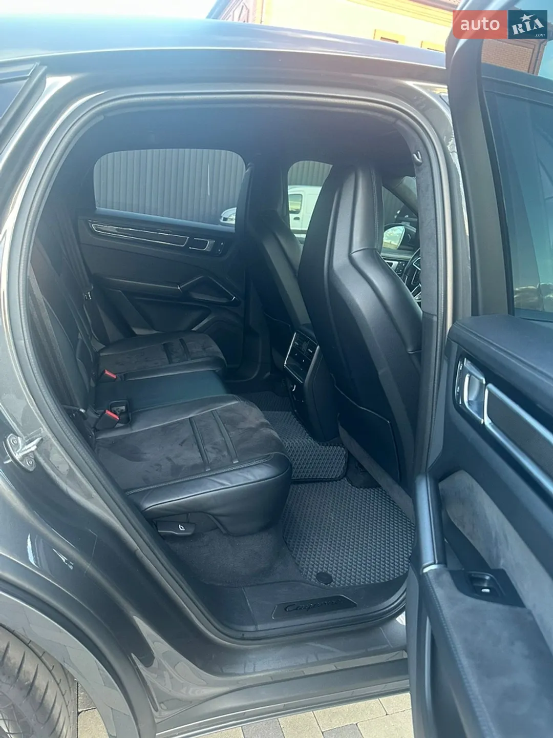 2022 Porsche Cayenne - мініатюра 14