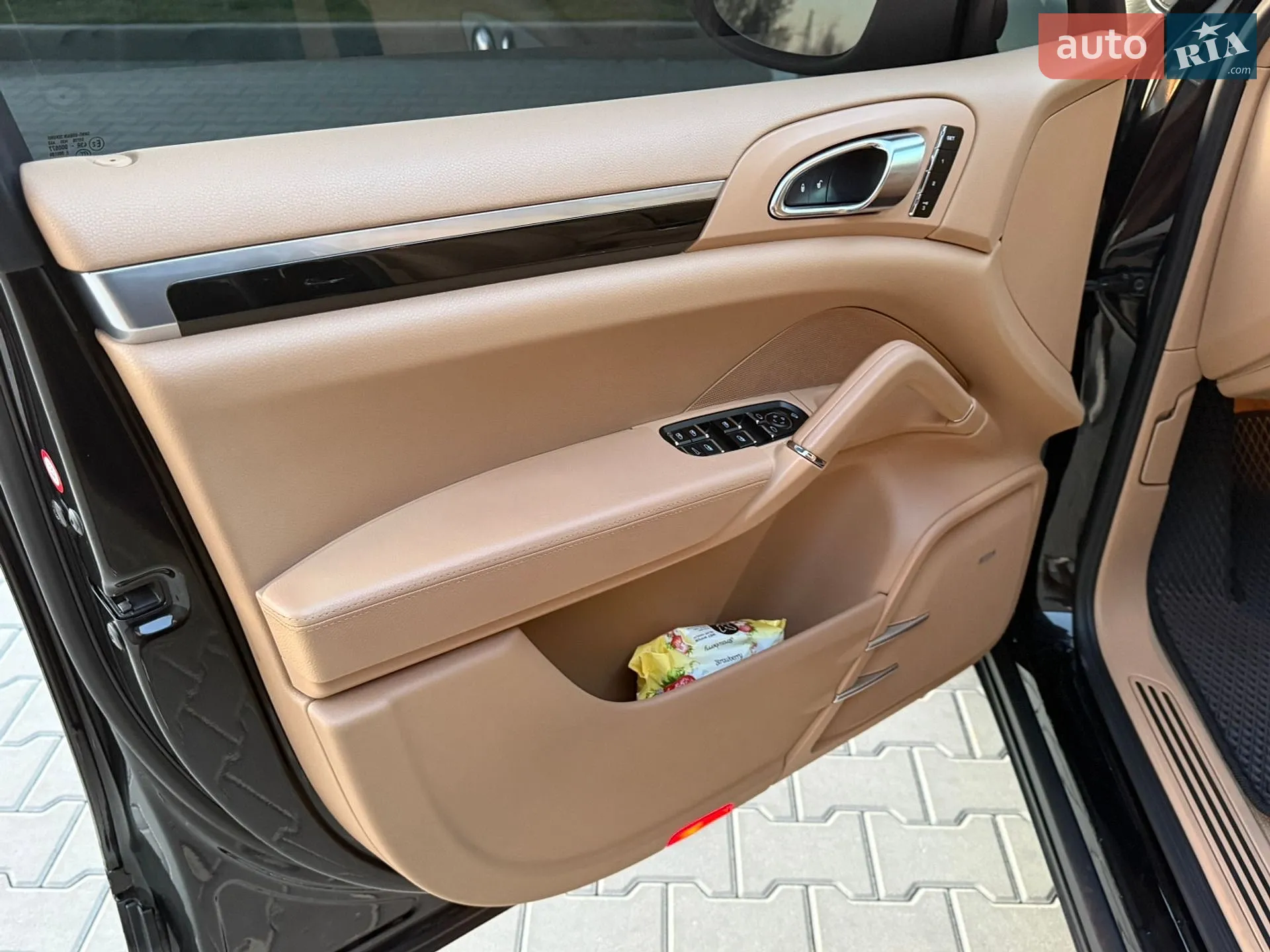 2012 Porsche Cayenne - мініатюра 22