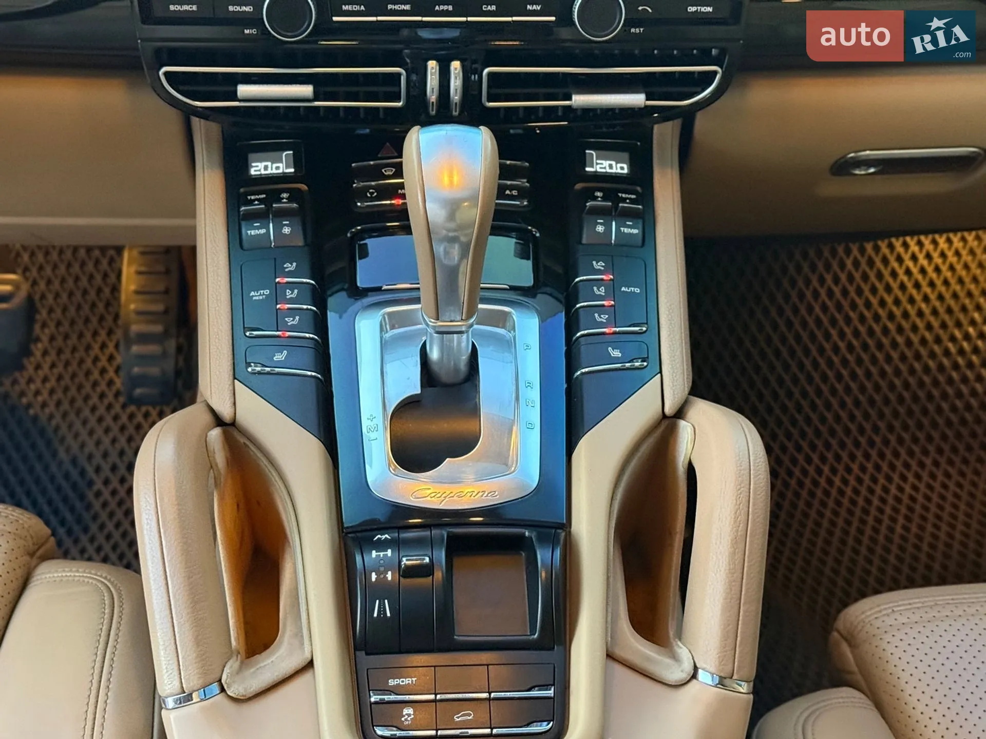 2012 Porsche Cayenne - мініатюра 36