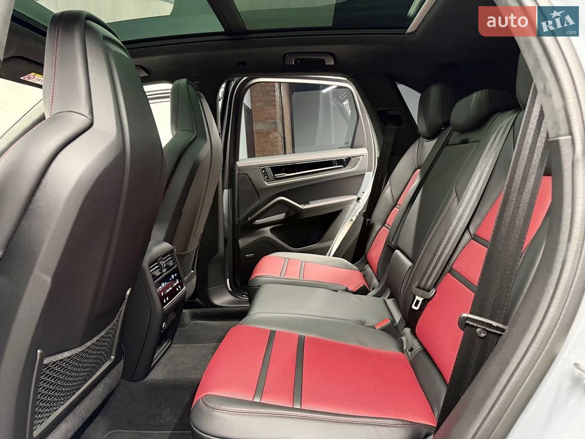 2023 Porsche Cayenne - мініатюра 27