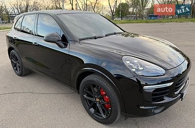 Внедорожник / Кроссовер Porsche Cayenne 2015 в Николаеве