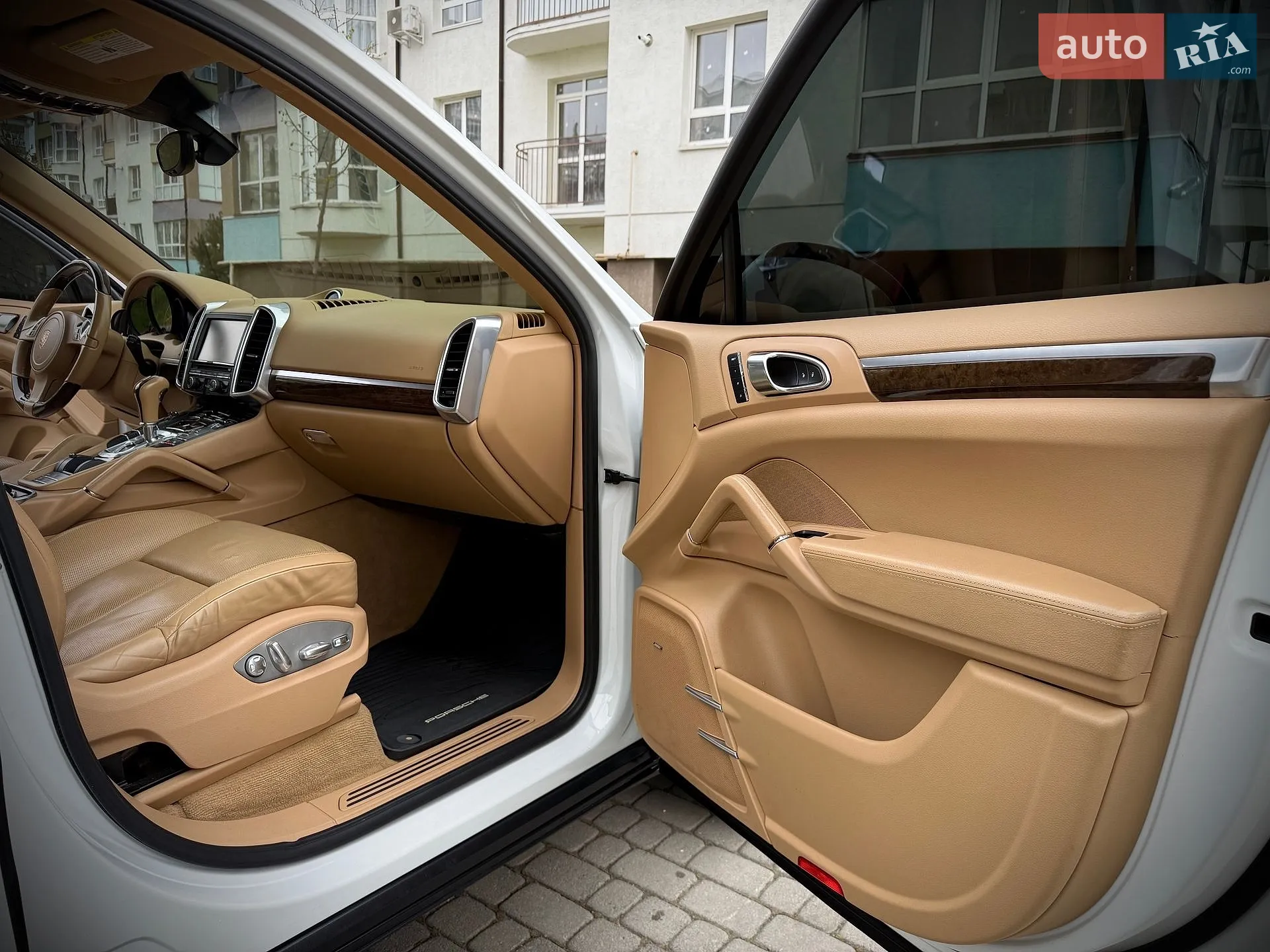 2012 Porsche Cayenne - мініатюра 23