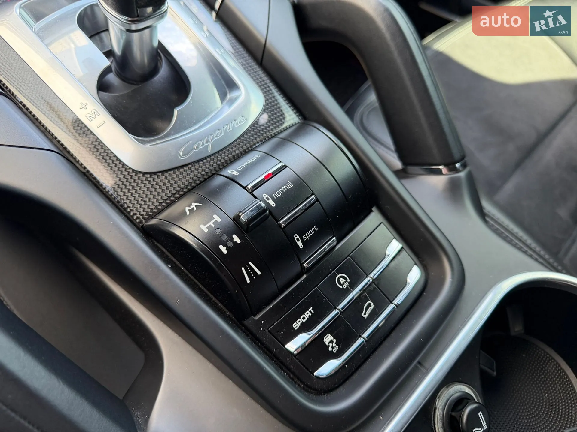 2012 Porsche Cayenne - мініатюра 29