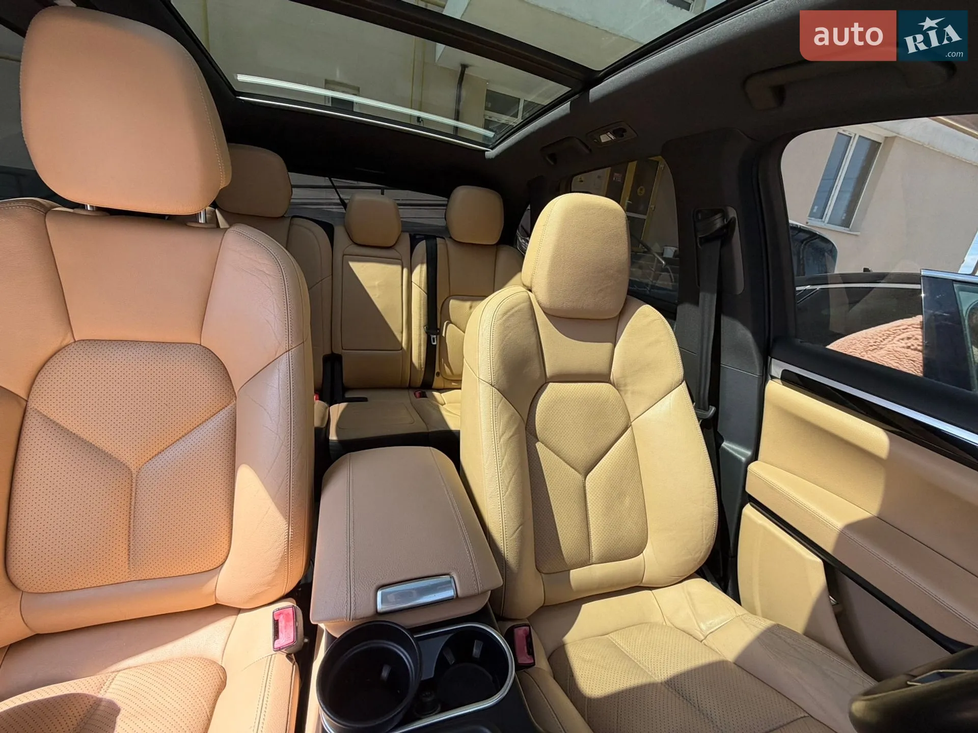 2015 Porsche Cayenne - мініатюра 33