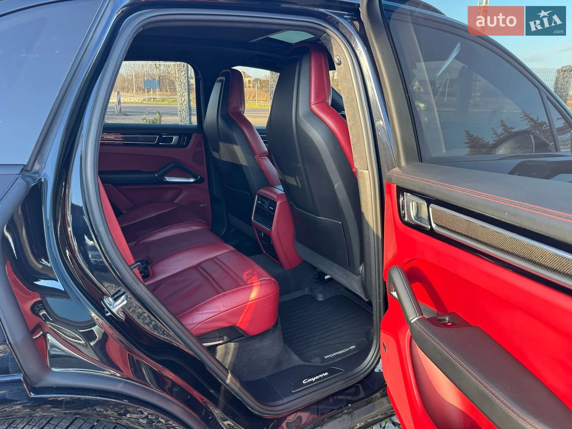 2019 Porsche Cayenne - мініатюра 32
