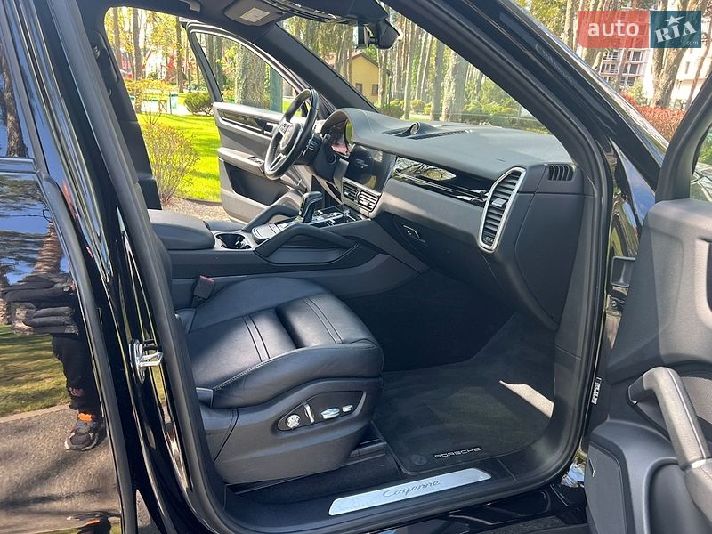 Внедорожник / Кроссовер Porsche Cayenne 2018 в Харькове