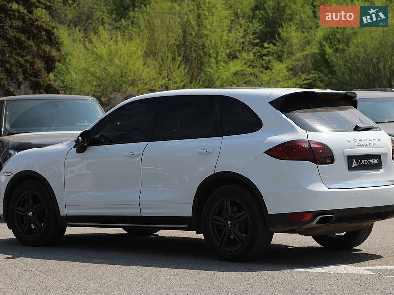 Внедорожник / Кроссовер Porsche Cayenne 2013 в Харькове
