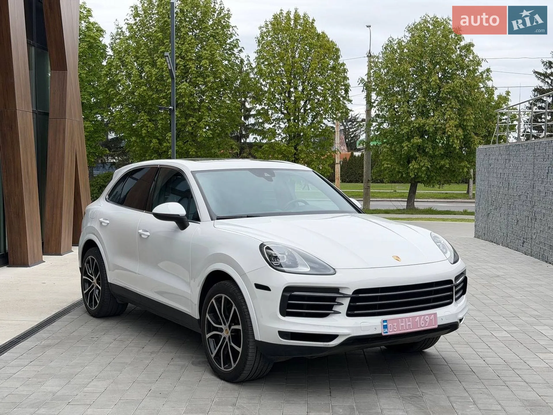 2019 Porsche Cayenne - мініатюра 4