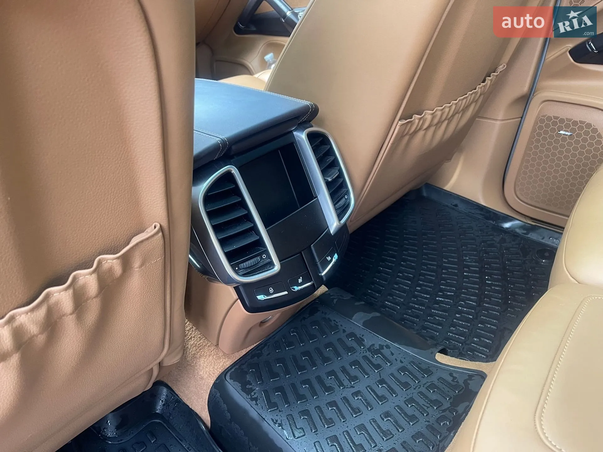 2013 Porsche Cayenne - мініатюра 20
