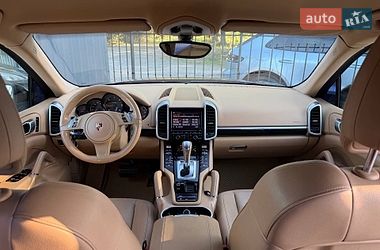 Внедорожник / Кроссовер Porsche Cayenne 2013 в Хмельницком