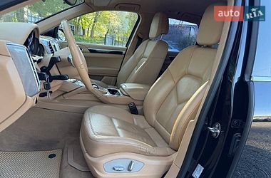 Внедорожник / Кроссовер Porsche Cayenne 2013 в Хмельницком