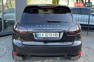 Внедорожник / Кроссовер Porsche Cayenne 2013 в Хмельницком