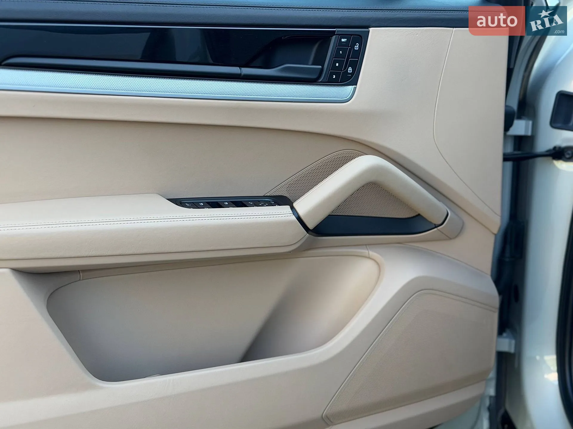 2023 Porsche Cayenne - мініатюра 26