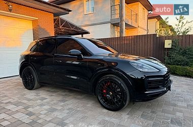 Внедорожник / Кроссовер Porsche Cayenne 2021 в Киеве