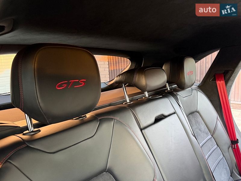 Внедорожник / Кроссовер Porsche Cayenne 2021 в Киеве