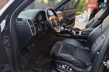 Внедорожник / Кроссовер Porsche Cayenne 2021 в Киеве