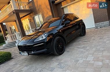 Внедорожник / Кроссовер Porsche Cayenne 2021 в Киеве