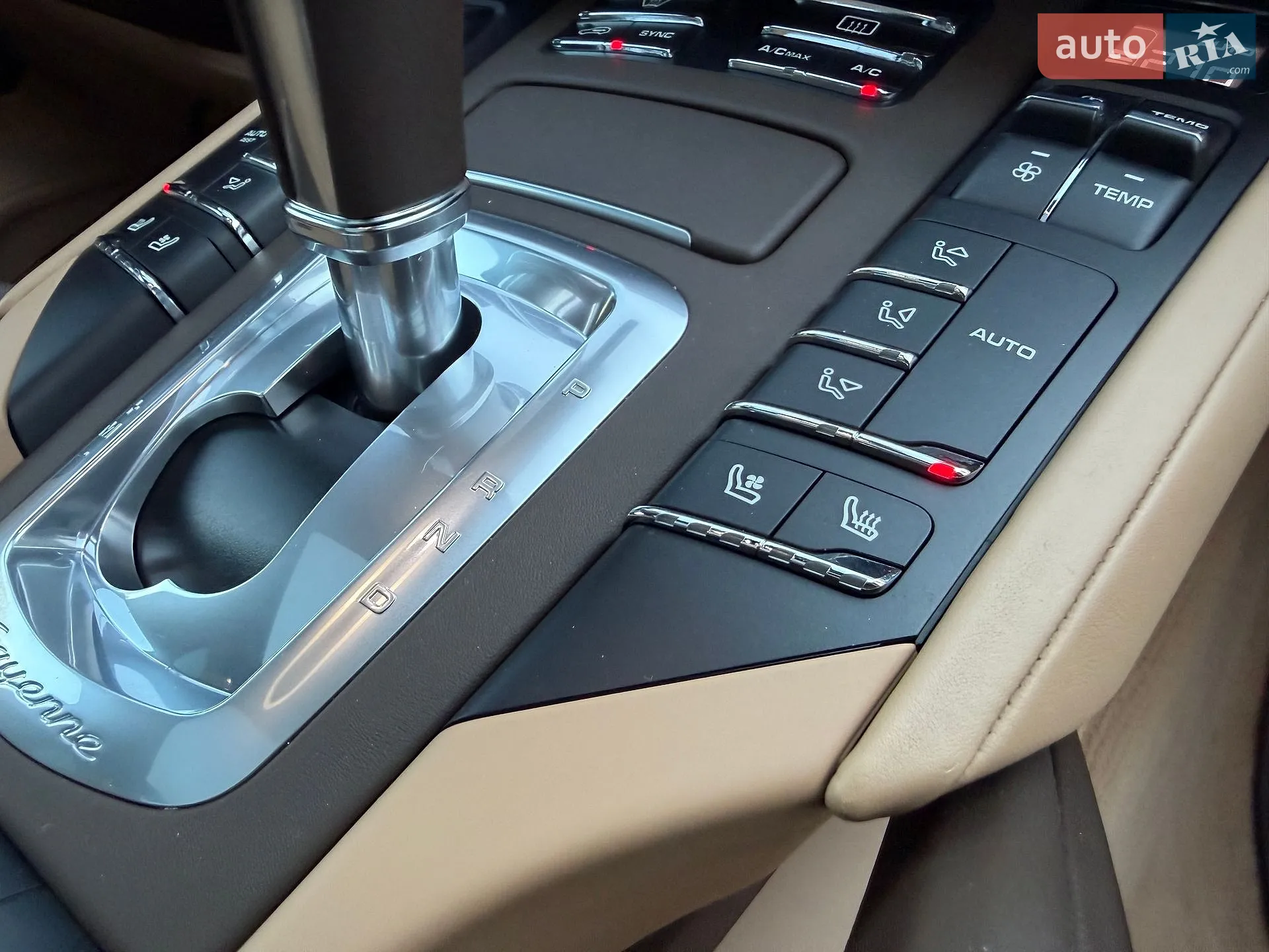 2015 Porsche Cayenne - мініатюра 58