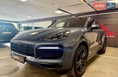 Внедорожник / Кроссовер Porsche Cayenne 2018 в Львове