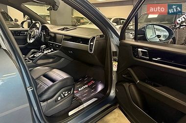 Внедорожник / Кроссовер Porsche Cayenne 2018 в Львове