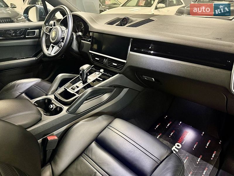 Внедорожник / Кроссовер Porsche Cayenne 2018 в Львове