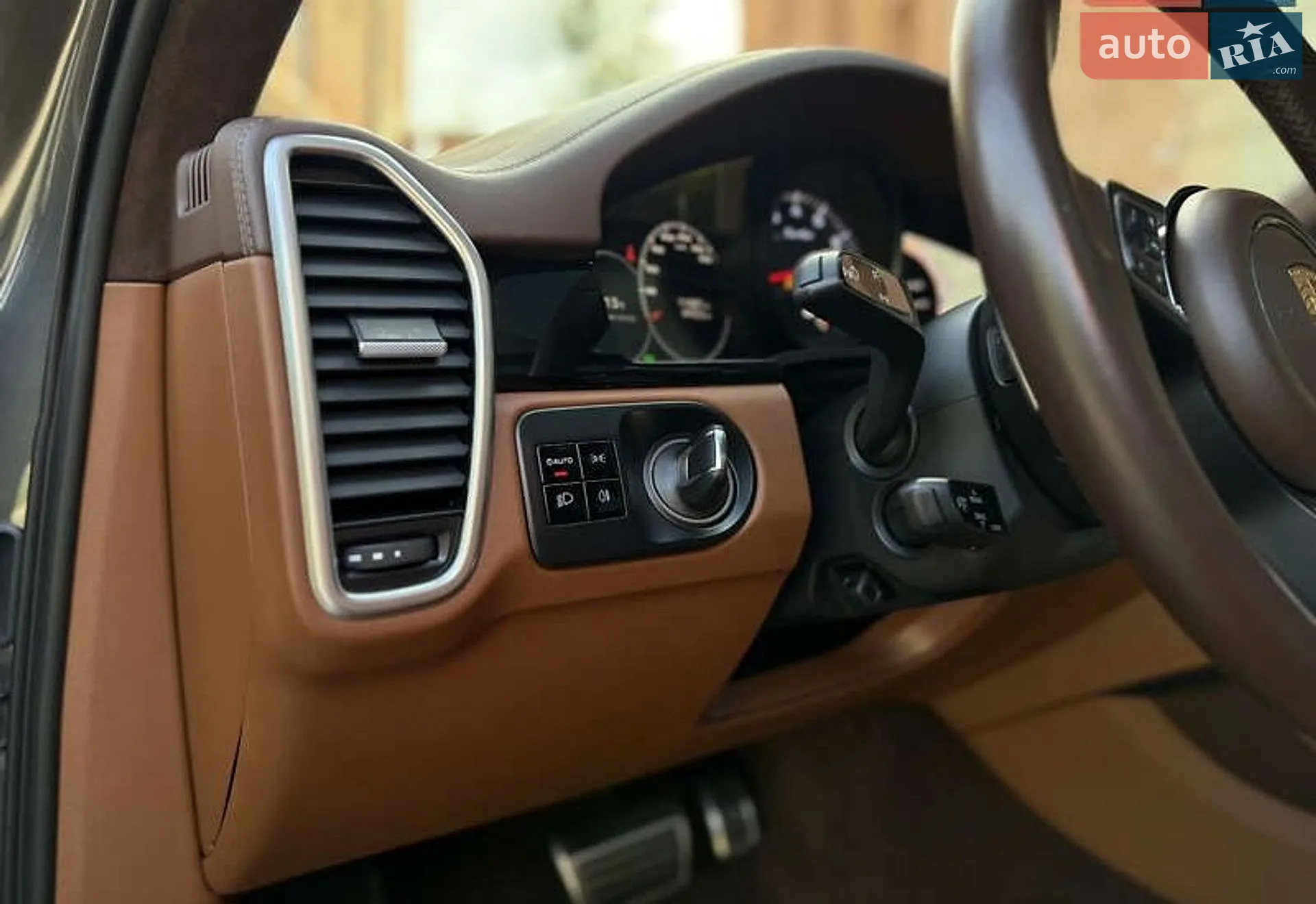 2018 Porsche Cayenne - мініатюра 31