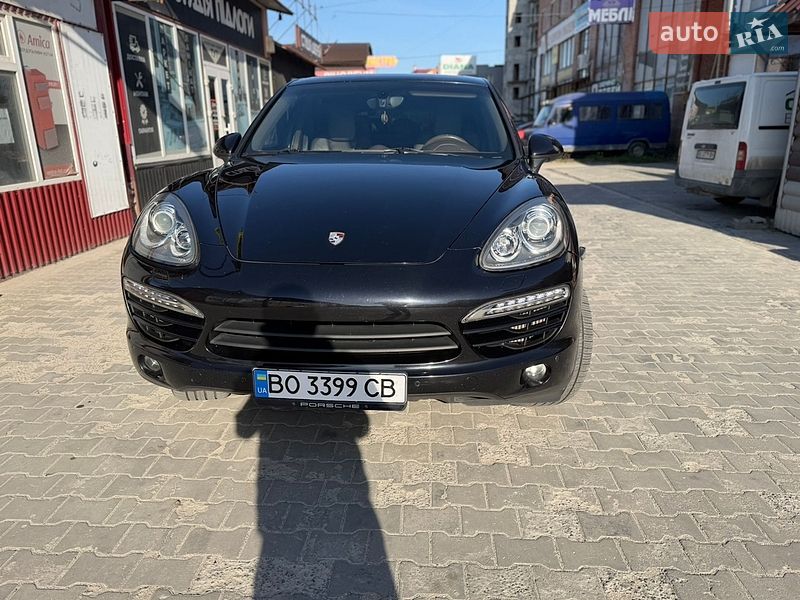Позашляховик / Кросовер Porsche Cayenne 2012 в Тернополі